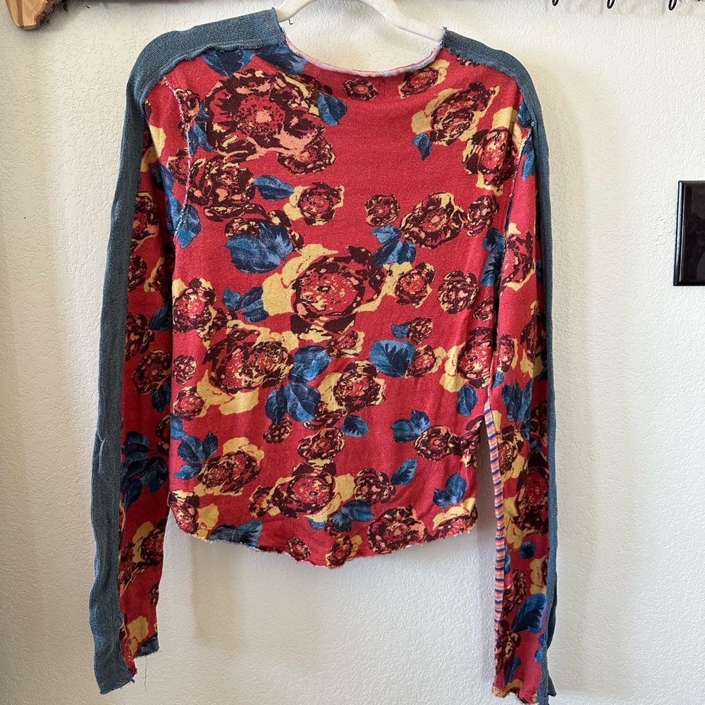 Sz L| We the Free Top